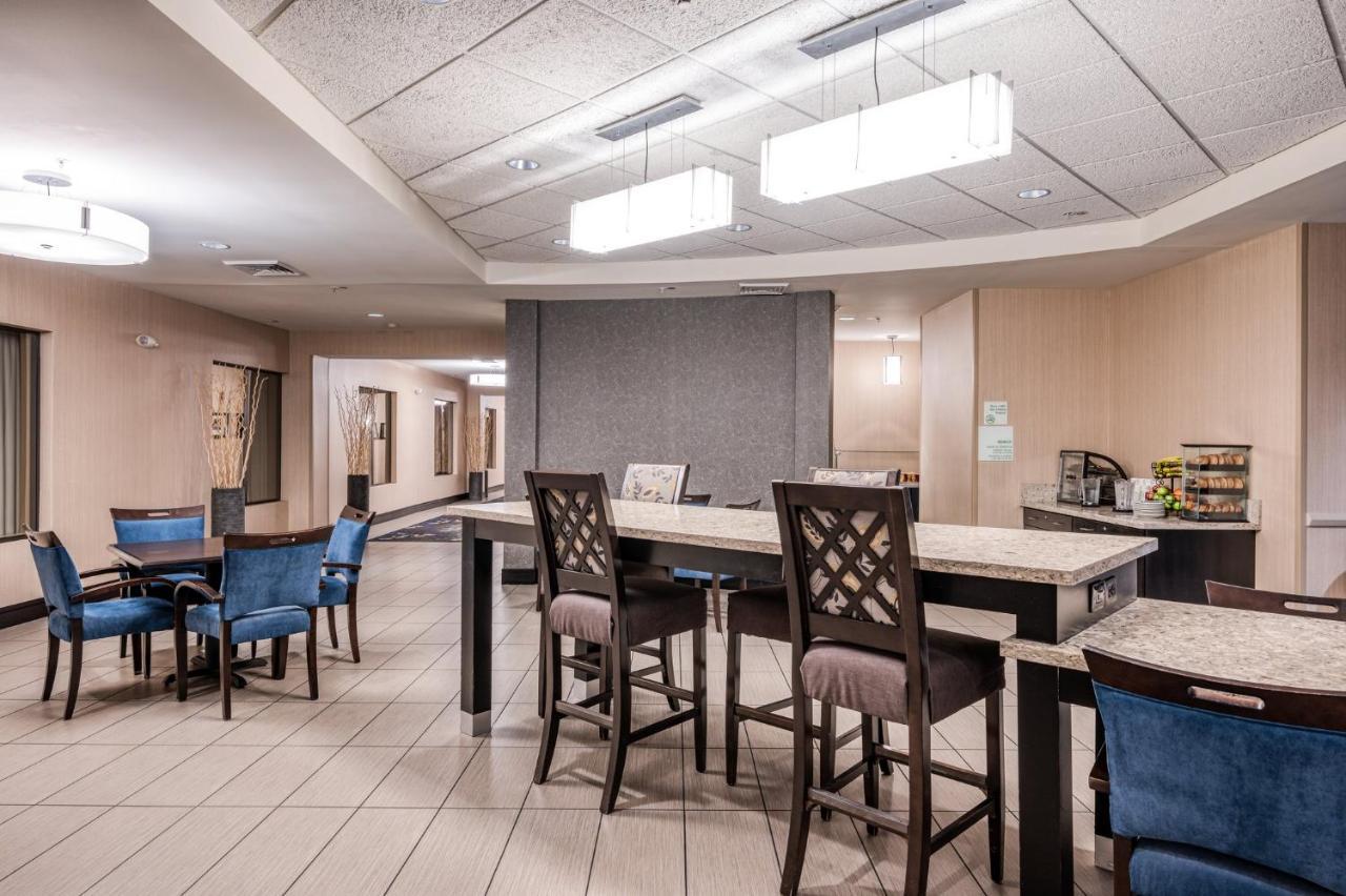 Holiday Inn - Terre Haute By Ihg Εξωτερικό φωτογραφία